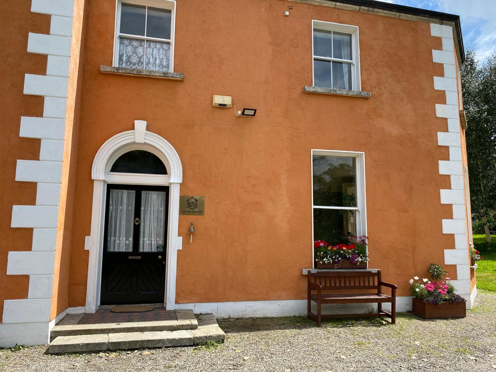 Clone Country House Aughrim Exterior photo The front door of the old schoolhouse