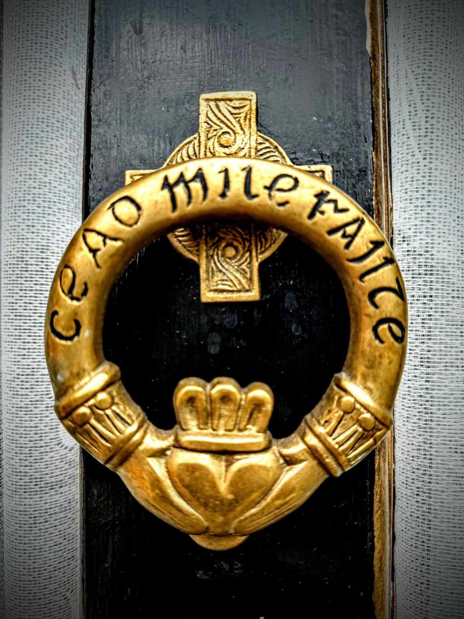 Clone Country House Aughrim Exterior photo The Irish National Crest