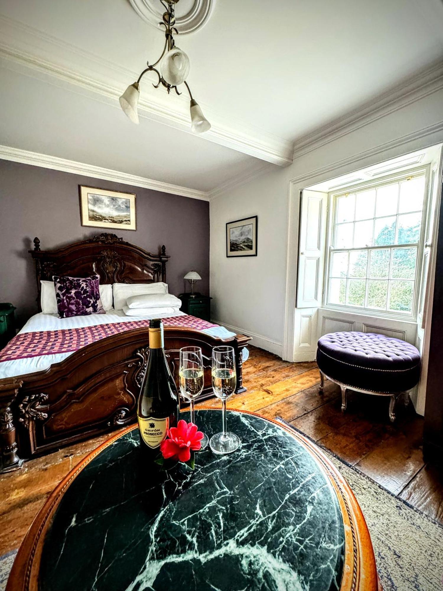 Clone Country House Aughrim Exterior photo The Old Rectory, bedroom